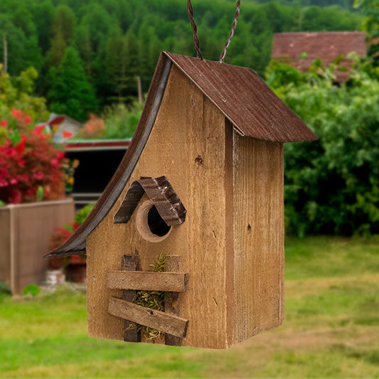 Kooky Chickadee Cottage, Natural