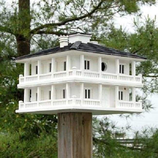 Clubhouse Bird House - BIRDLOVER