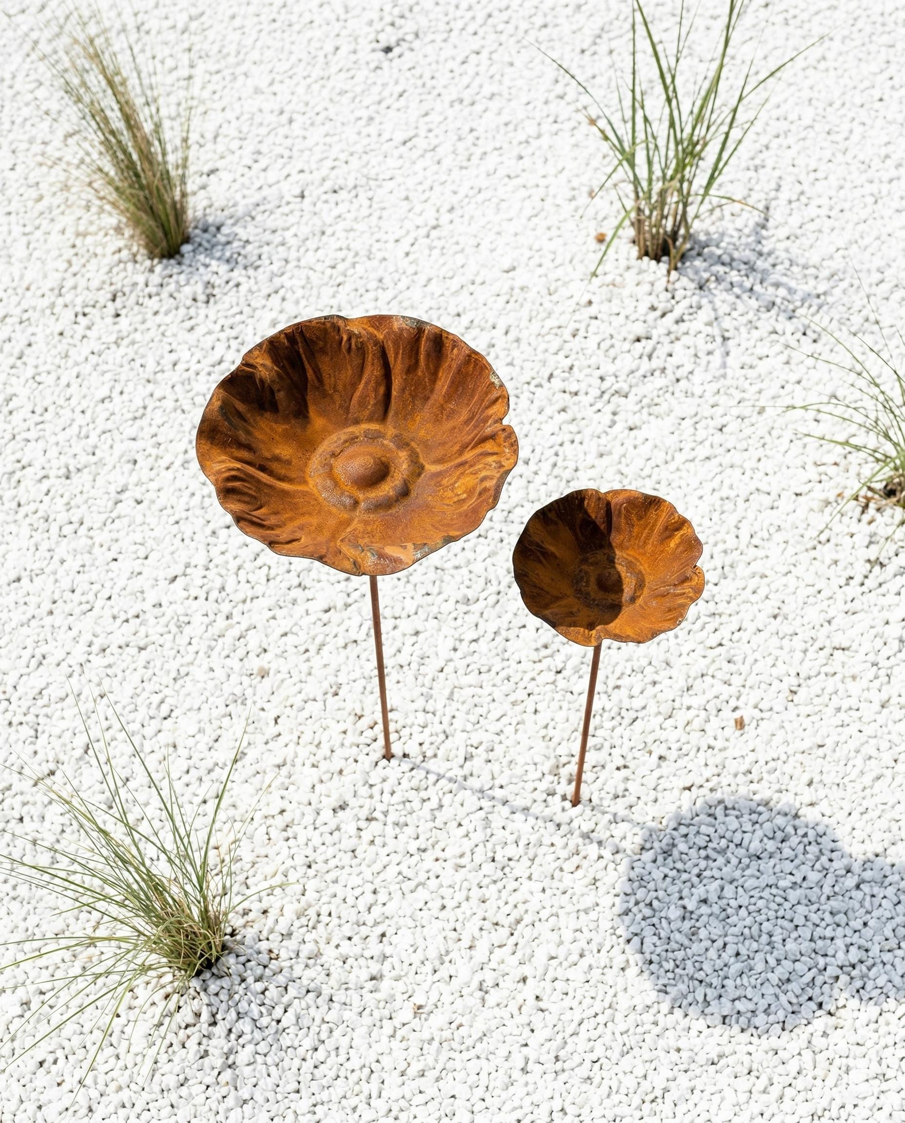 Metal Flower Bird Bath — Garden Stake Rustic Outdoor Garden Decor - BIRDLOVER