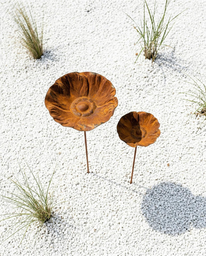 Metal Flower Bird Bath — Garden Stake Rustic Outdoor Garden Decor - BIRDLOVER