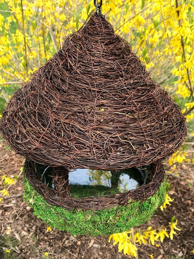 Moss Hut Bird Feeder — Natural Branching Platform - BIRDLOVER